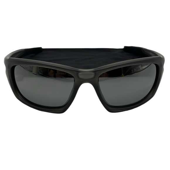 Oakley Valve 60mm Polarized Wrap Sunglasses - Picture 7 of 15